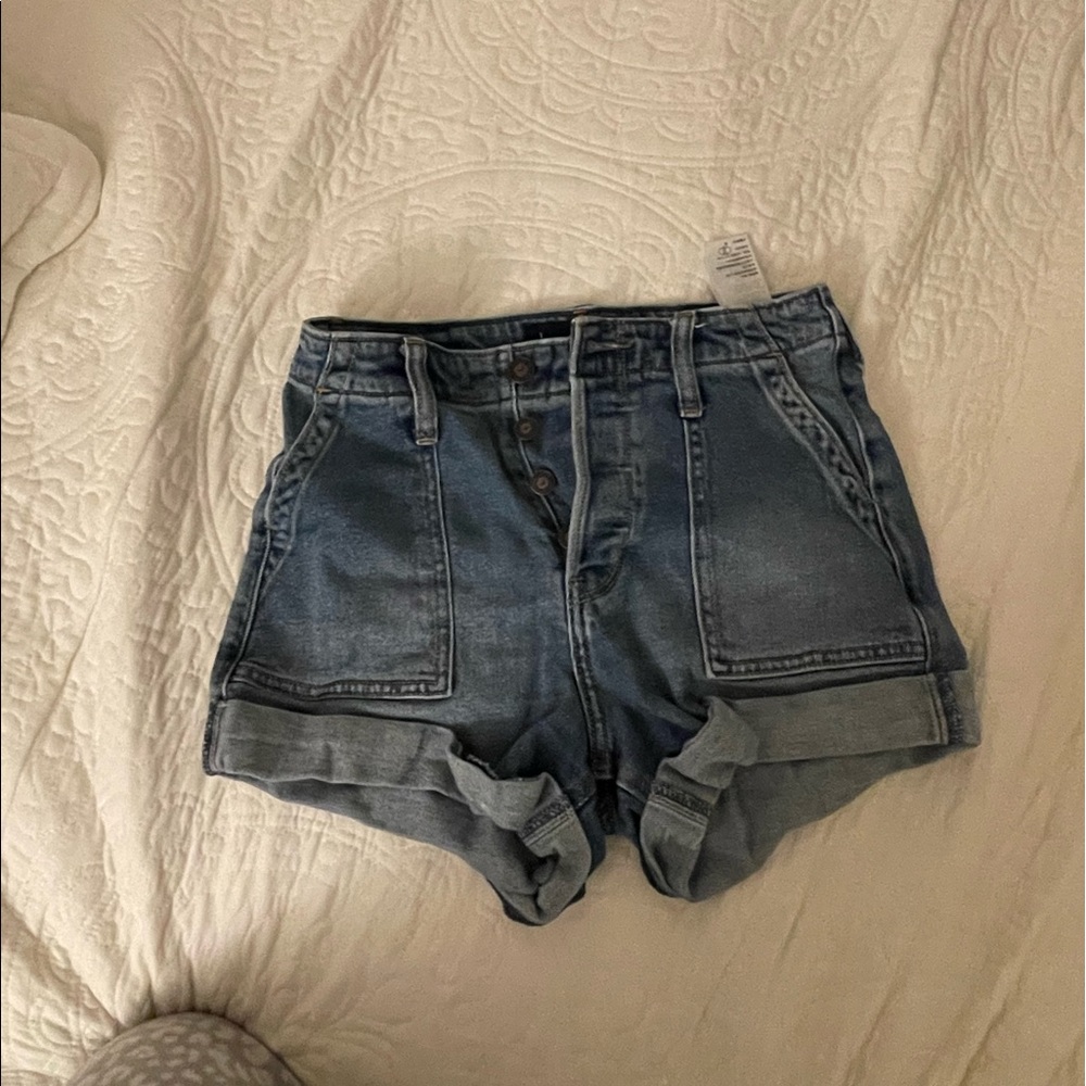 HOLLISTER BLUE HIGH-RISE MOM SHORT